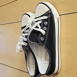 New! Mutuoni Fashion Sneaker Slip-ons